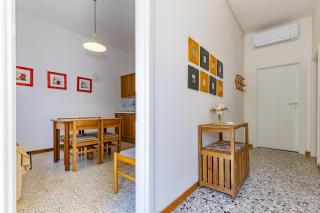 Jesolo Lido Free Parking - 4 Guests - Near Beach - app 3 - 8