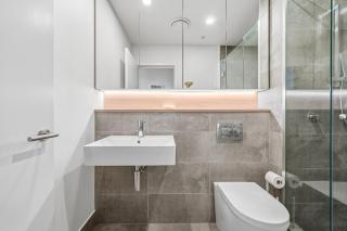 2B2B Apt in West Village Enjoy Eats, Grocery and More Vibes - 2