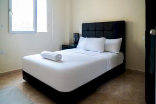 818 · 2BR Townhouse 2 Bathrooms Living Space - 0