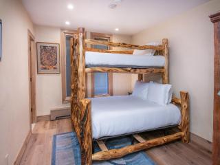 Village Center 1F - 1