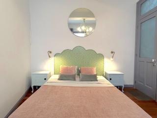 Spacious 5BR near Marina Zea & Votsalakia - 1