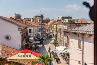 Central G'juhadol 2BR Apartment with Free Parking - 1