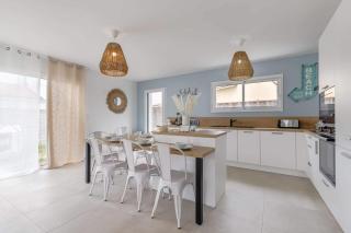 Clair Jeanne - 900m plage - Parking - 6