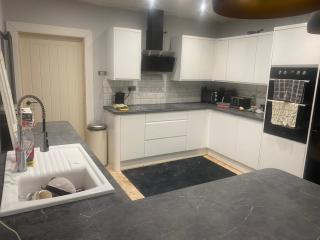 Large Double Room 5 Min Walk to Station and Docks - 2