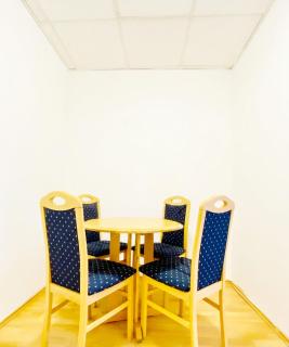 Private rooms in 5BR shared Aprt for 11 Near Train Station - 6