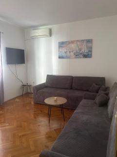 APARTMAN ADRIANA - 8