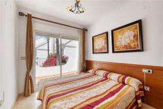 3160 Elegant Seafront House - 9