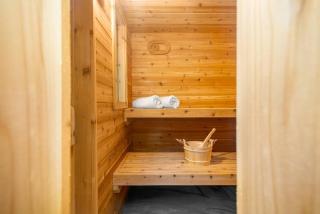 Sauna Firepit Hot Tub Hike - 7