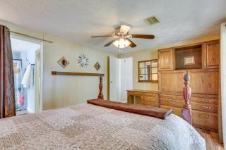 Steps to Pickwick Lake! Home w/ Sunrooms & Views - 1