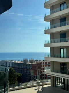 Girasole Apartment,Steps from Sea - 8