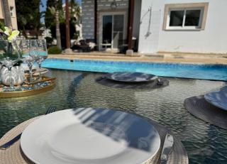 Sea View Villa -Private Pool - 1 Min Walk to Beach - 1