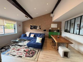 Loft int toulouse with a rooftop view in a quiet area - 5