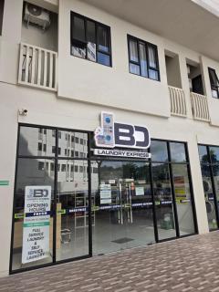 Sunshine Studio B11-12 Baloi Apartment Batam Pool View - 2