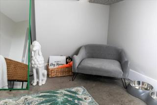 Welcome to Dog Moines-Downtown DSM Studio with Skywalk Access No Pet Fees - 1