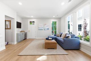 NEW Elevated Lake Living Walk to Beach EV & Pool - 2