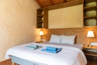 Cozy house in beautiful valley, close to the beach - 2