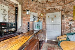 Historic 6-Bed Manor near Shifnal, Parking - 2