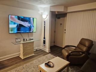 Oceanfront 1 bdrm w/balcony, pool, hot tub & more - 2
