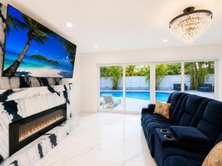 Private Pool Arcade Game Room Outdoor Dining - 2