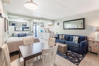 Anchor Resort by Silver Sands Vacation Rentals - 0
