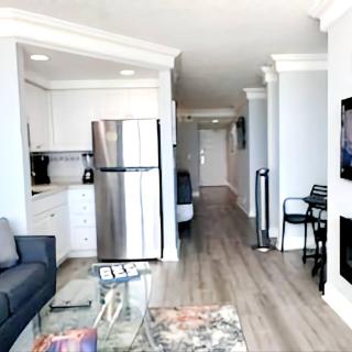Daytona Beach Oasis Oceanfront balcony 1 bdrm - 2