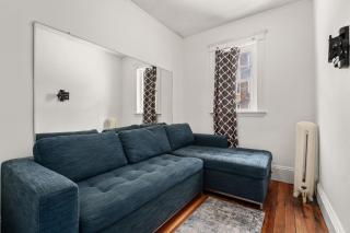 Boston Room by Cleveland Circle & BC - 7