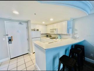 Private balcony ocean view 1 bedroom full kitchen - 5