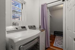 Boston Room w/ AC, W/D & Desk - 3