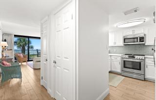 One Seagrove Place 0101 - 9