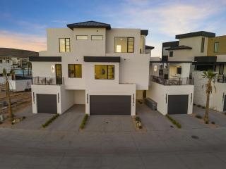 Barefoot Beach Bungalow home - 3