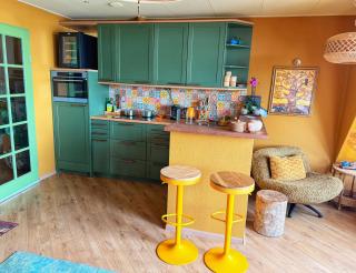 Colorful Harbour Loft - 4