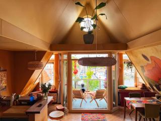 Colorful Harbour Loft - 7