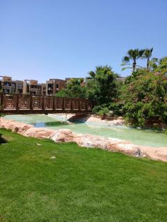 'Chalet with a Lagoon and Pool View in Blue Pay Assia 'Families Only - 7