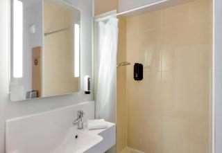 B&B HOTEL Dunkerque Centre Gare - Dunkerque - 3