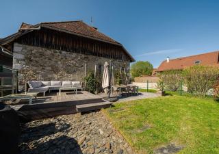Sleeps 10 - Annecy 12 min - Geneva 30 min - 8
