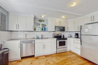 Ten Pines Cottage in Ocean Shores - 4