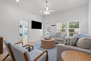 Luxury Retreat on Oleander - Unit L - 7