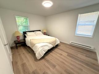 Modern 2BR Retreat near Light Rail, Seward Park 54 - 2