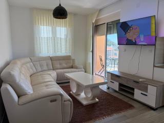 Modern 2-Bedroom Apartment, Becici, Budva - 2