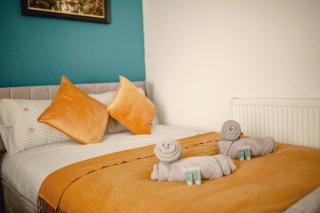 Central Luxe Stylish House Free Parking 10PPL - 6