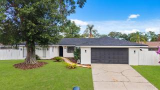 4BR Pool HVilla in Quiet Cul-de-Sac Orlando Getaway - 0
