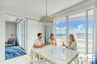 W FTL 1409 Beachfront Resort 2 Bedroom & 2 Bathroom Condo - 4