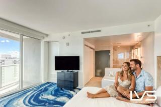 W FTL 1409 Beachfront Resort 2 Bedroom & 2 Bathroom Condo - 3