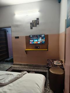 Hotel Lotus - 1
