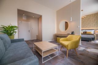 BELROS Hotel - 1