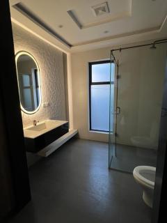 brick hotel & luxury suites - 1