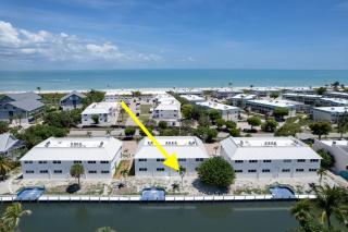 Sanibel Arms B2- Stunning Condo Steps to Beach - 2