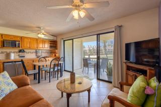 Charming Golf-view Condo with Pool, Hot Tub, Terrace & WiFi - 7