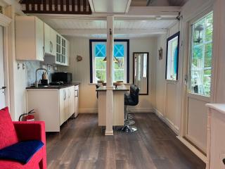Captain's cabin - 1
