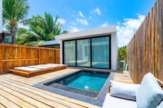 LuxVilla Sunset Beachfront Villa with Private Pool - 9